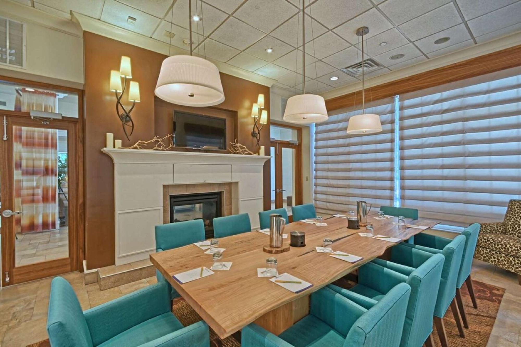 Hilton Garden Inn By Hilton Mount Laurel Exterior photo