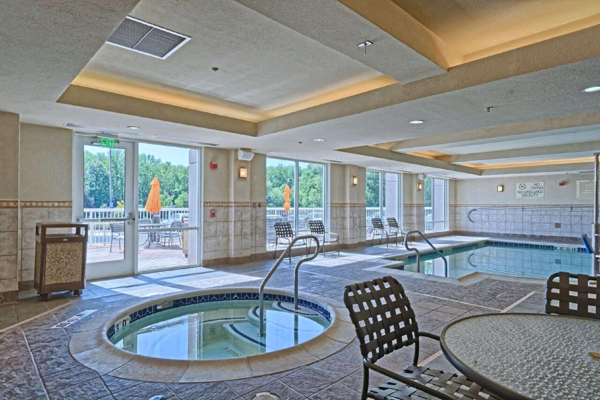 Hilton Garden Inn By Hilton Mount Laurel Exterior photo