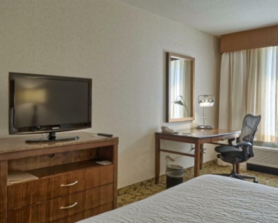 Hilton Garden Inn By Hilton Mount Laurel Exterior photo